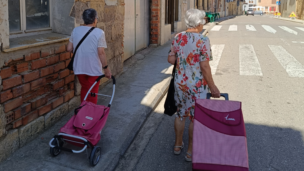 Cuidar en el medio rural: el reto de que nadie tenga que quedarse sin apoyo por vivir en un pueblo